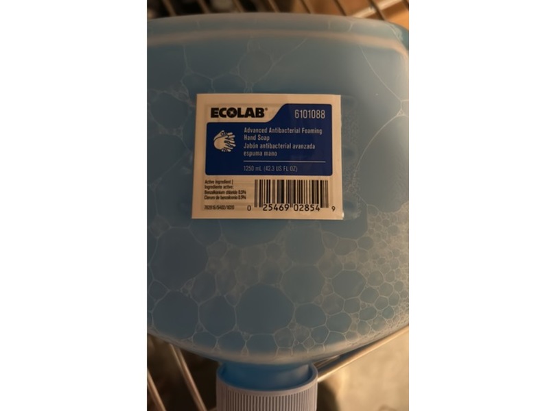 Ecolab Advanced Antibacterial Foaming Hand Soap, 42.3 fl oz/1250 mL