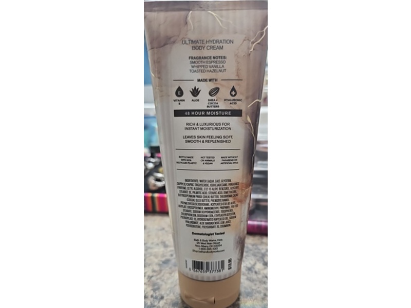 Bath & Body Works Ultimate Hydration Body Cream, Vanilla Cafe, 8 oz/226 g, Pack Of 3