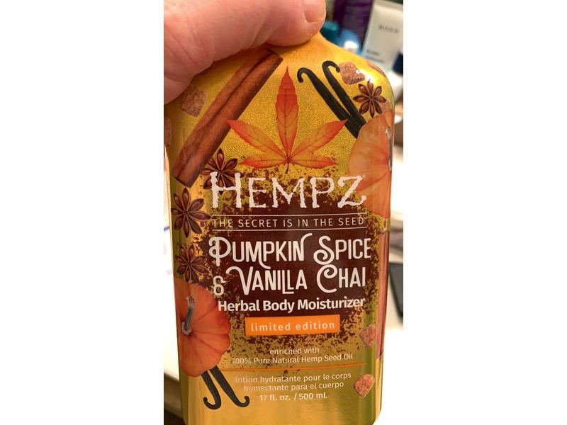 Hempz Herbal Body Moisturizer, Pumpkin Spice & Vanilla Chai, 17 fl oz/500 mL