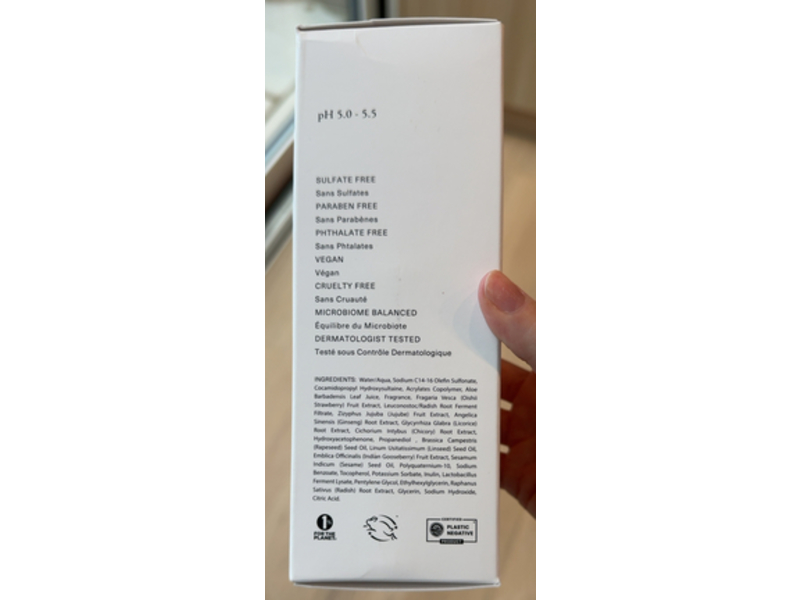 Iota Oishii Berry+ Body Wash, 10 fl oz/300 mL