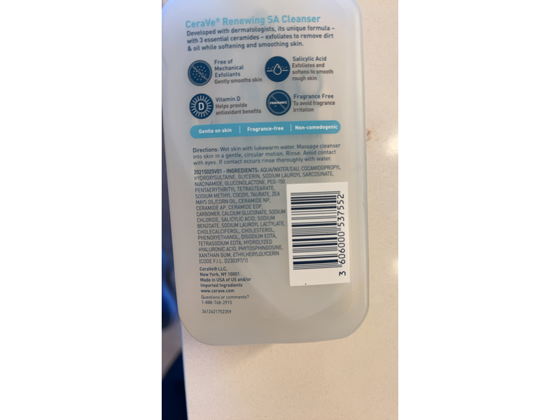 CeraVe Renewing SA Cleanser, 8 fl oz (237 mL)