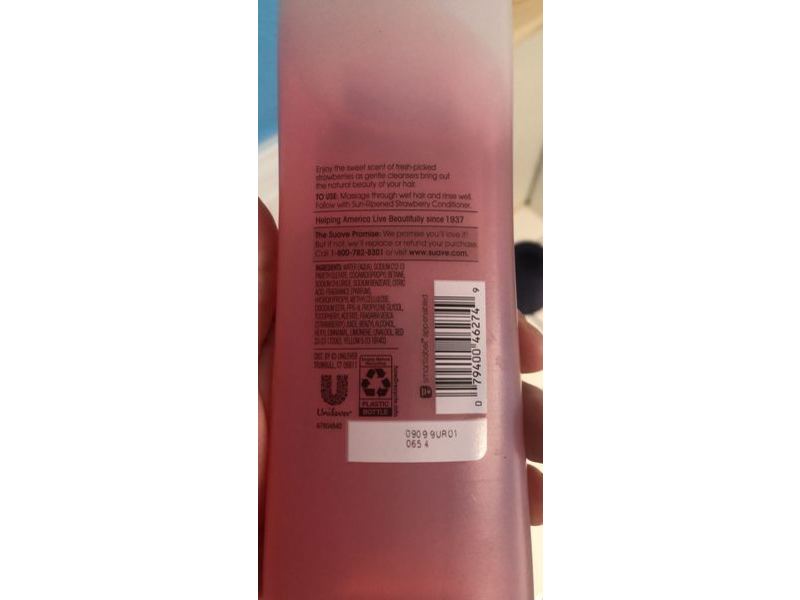 Suave Essentials Energizing Shampoo, Sun-ripened Strawberry, 15 fl oz / 443 mL