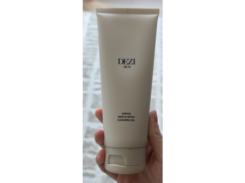 Dezi Skin Canvas Gentle Detox Cleansing Gel, 5.1 fl oz/150 mL