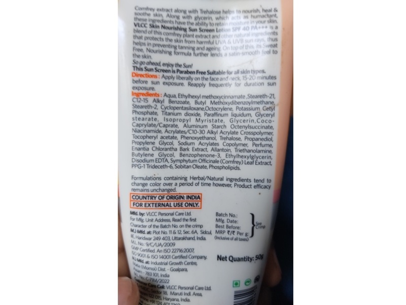 Vlcc Skin Nourishing Sunscreen Lotion, SPF 40 PA+++, Comfrey Plant Extract, 50 g