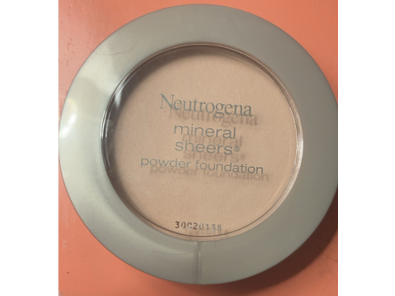 Neutrogena Mineral Sheers Powder Foundation, Natural Ivory 20, 0.34 oz/9.6 g