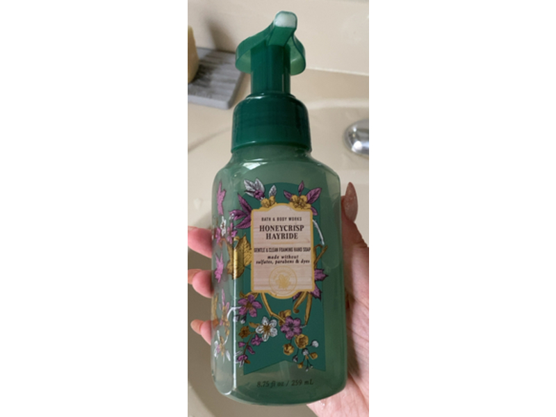 Bath & Body Works Gentle & Clean Foaming Hand Soap, Honeycrisp Hayride, 8.75 fl oz/259 mL