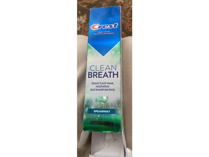 Crest Toothpaste Clean Breath, Spearmint, 4.6 oz/130 g