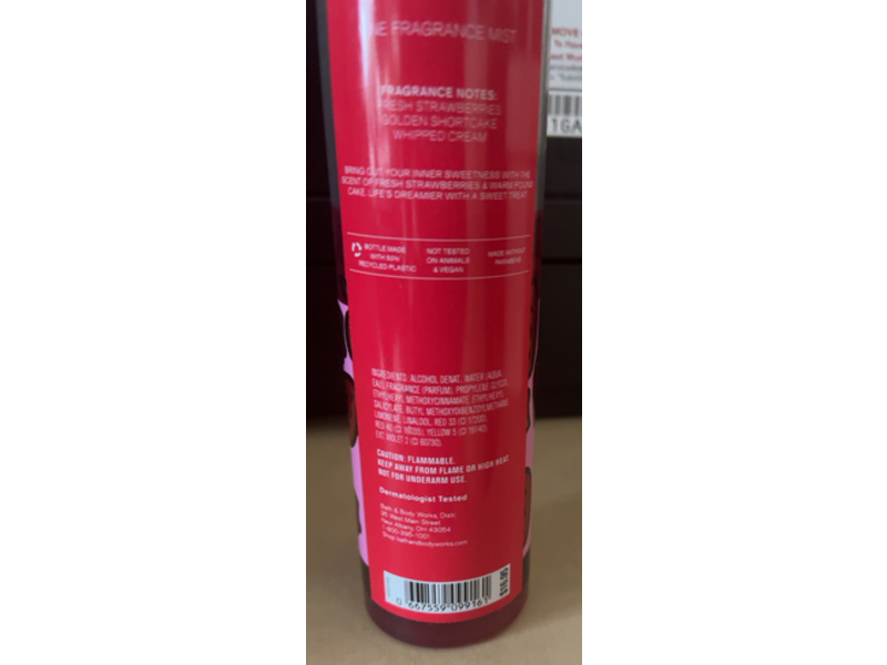 Bath & Body Works Fine Fragrance Mist, Strawberry Pound Cake, 8 fl oz/236mL