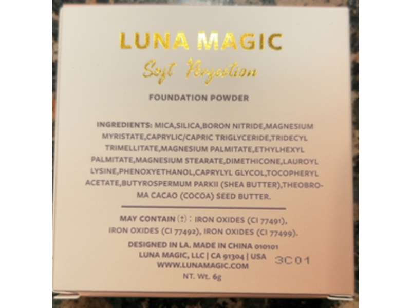 Luna Magic Soft Perfection Foundation Powder, Light, 6 g