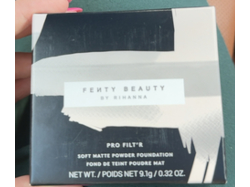 Fenty Beauty Pro Filt’r Soft Matte Powder Foundation, 220 Warm, 0.32 oz/9.1 g