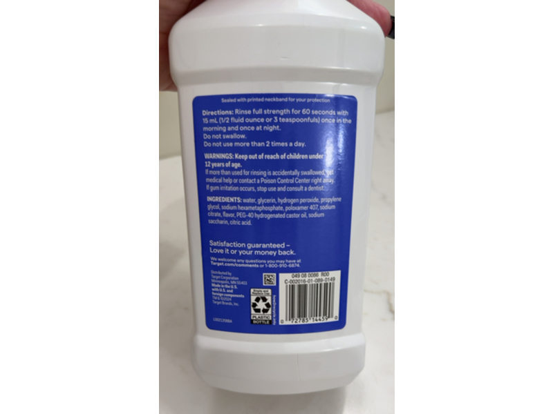 Up & Up Whitening Alcohol - Free Mouthwash, Clean Mint, 33.8 fl oz/1 L