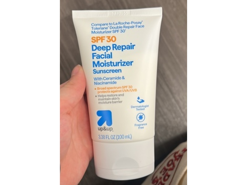 up&up Deep Repair Facial Moisturizer Sunscreen, SPF 30, 3.38 fl oz/100 mL