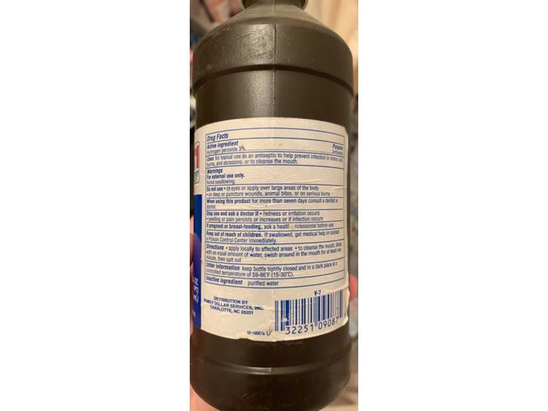 Family Dollar First Aid Antiseptic, Hydrogen Peroxide, 16 fl oz/473 mL