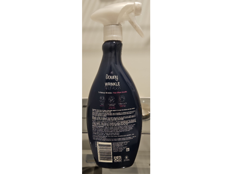 Downy Wrinkle Releaser Fabric Spray, Light Fresh, 33.8 fl oz/1 L, Pack Of 2