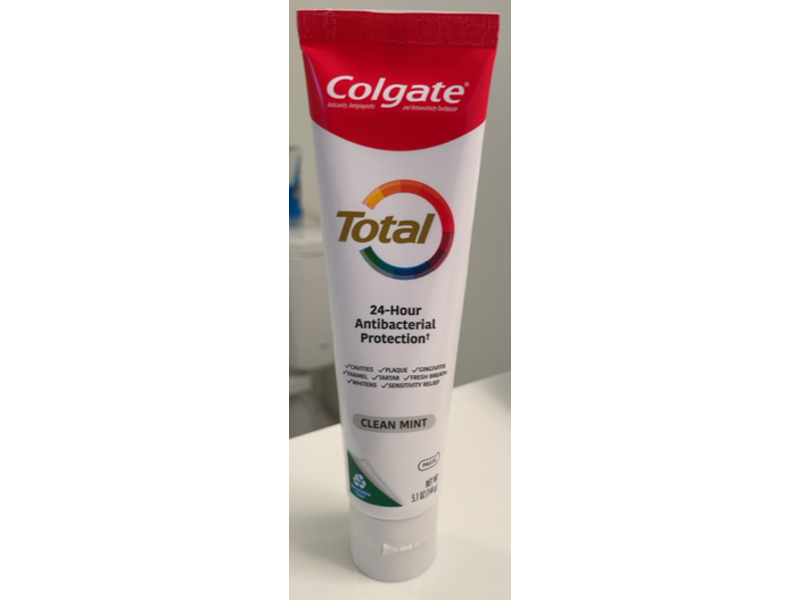 Colgate Total Anticavity Toothpaste, Clean Mint, 5.1 oz/144 g
