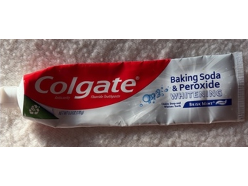 Colgate Fluoride Toothpaste, Baking Soda & Peroxide, Brisk Mint, 6.0 oz/170 g