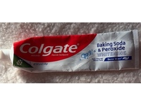 Colgate Fluoride Toothpaste, Baking Soda & Peroxide, Brisk Mint, 6.0 oz/170 g - thumbnail 2