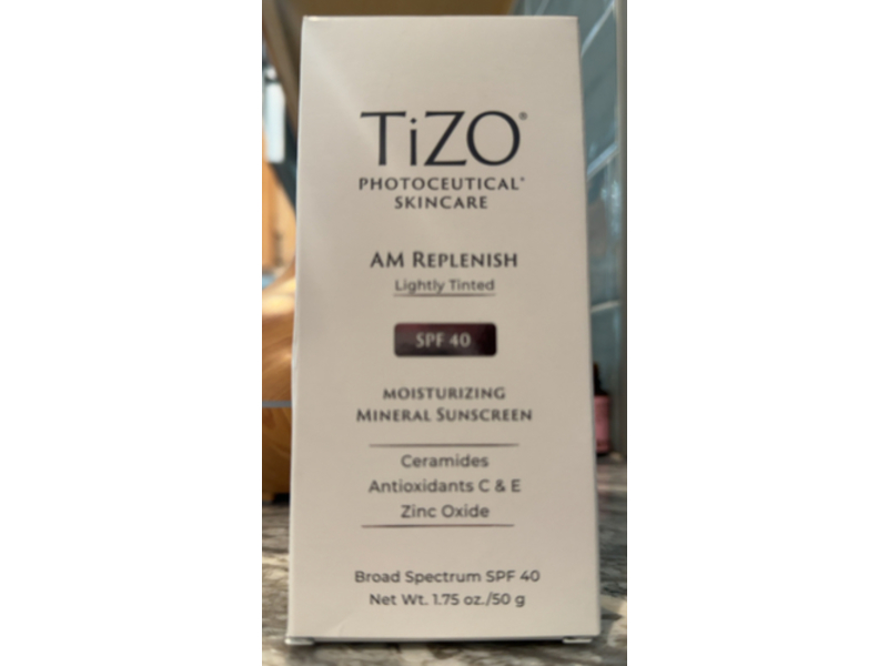 Tizo Moisturizing Mineral Sunscreen, SPF 40, Lightly Tinted, 1.75 oz/50 g