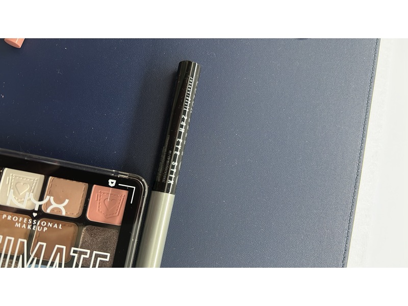 Maybelline New York Color Tattoo Longwear Multi-Use Eye Shadow Stix, I Am Unconventional, 0.05 fl oz