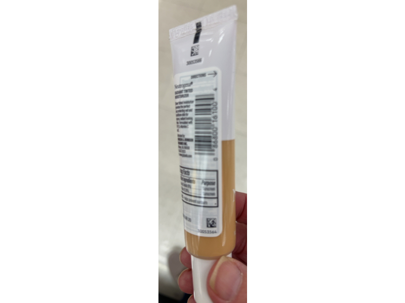 Neutrogena Radiant Tinted Moisturizer, SPF 25, Sheer Fair (20), 1.1 fl oz/32 fl oz