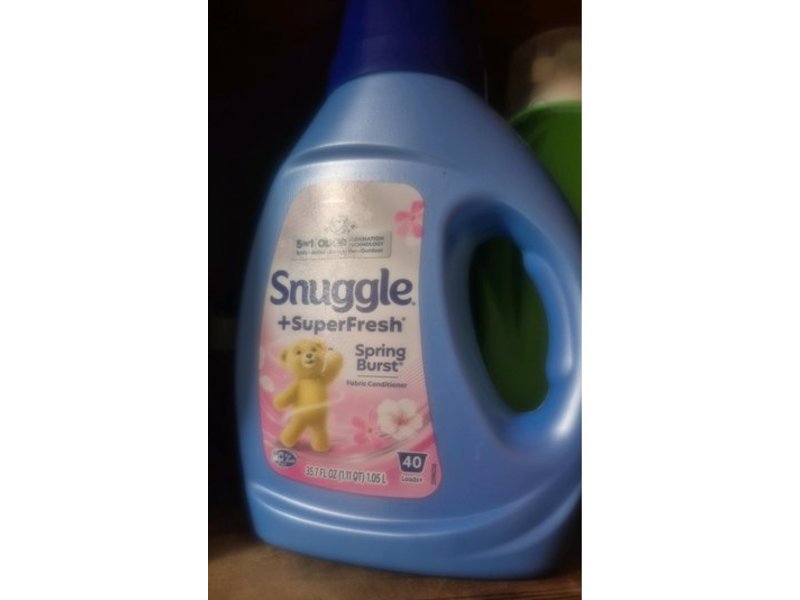 Snuggle + SuperFresh Liquid Fabric Conditioner, Spring Burst, 40 Loads, 35.7 fl oz/1.05 L
