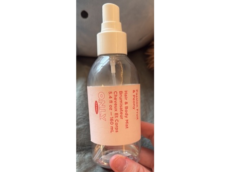 Old Navy Hair & Body Mist, Passion Fruit & Peony, 5.4 fl oz/160 mL