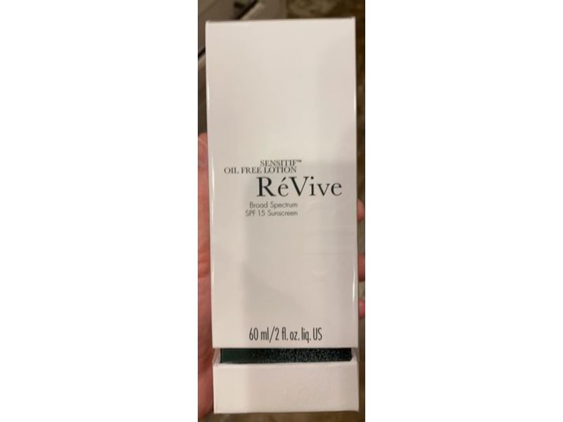 Revive Sentif Oil Free Lotion, SPF 15, 2 fl oz/60 mL