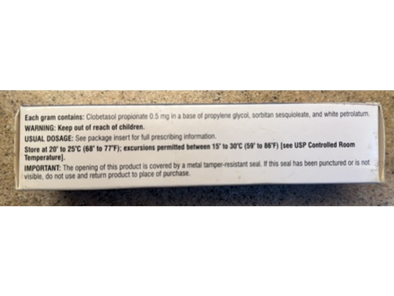 Clobetasol Propionate Ointment 0.05%, 30 g, Alembic (Rx)
