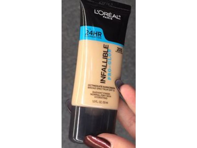 L'Oreal Paris Infallible Pro-Glow Foundation, Natural Beige, SPF 15, 1.0 fl oz/30 mL