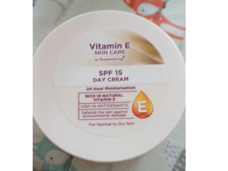 Superdrug Vitamin E Skin Care Day Cream, SPF 15, 100 mL