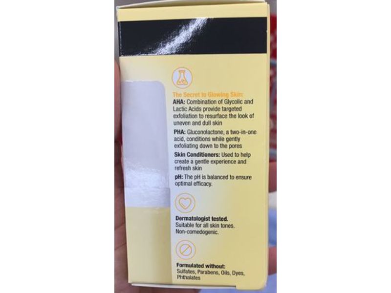 Neutrogena Skin Glowing Weekly Exfoliating Facial Treatment, 1.7 fl oz/50 mL