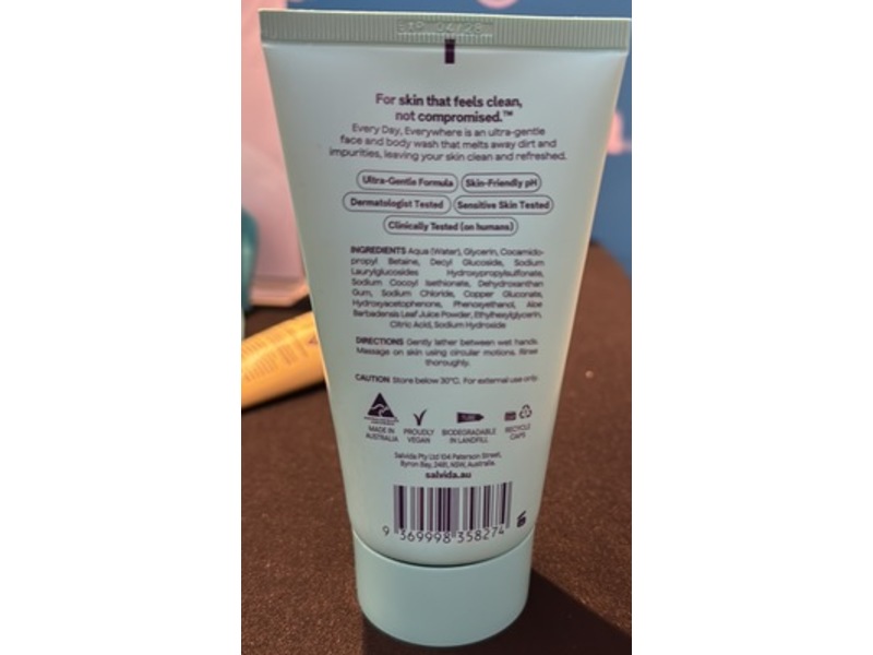 Salvida Every Day, Everywhere Daily Face + Body Wash, 3.1 fl oz/150 mL