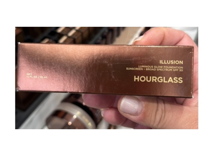Hourglass Illusion Luminous Glow Foundation Sunscreen, SPF 30, 1-Very Fair With Cool Undertones, 1.1 fl oz/35 mL
