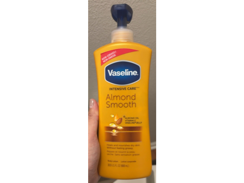 Vaseline Intensive Care Body Lotion, Almond Smooth, 20.3 fl oz/600mL