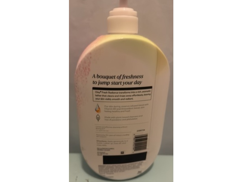 Olay Fresh Radiance Body Wash, Rose Water & Sweet Nectar, 35 fl oz/1.03 L.