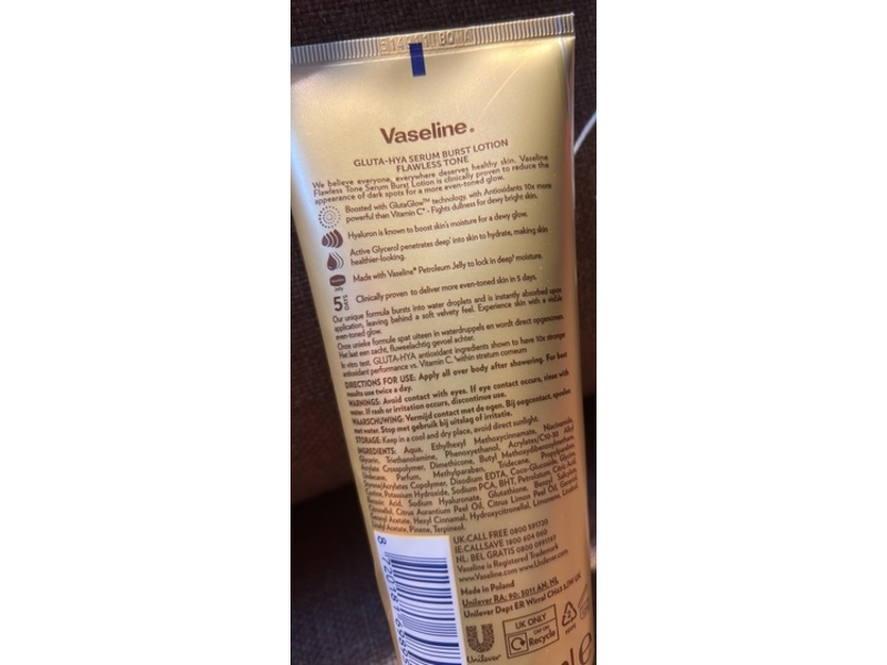 Vaseline Gluta-Hya Serum Burst Lotion, Flawless Tone, 200 mL