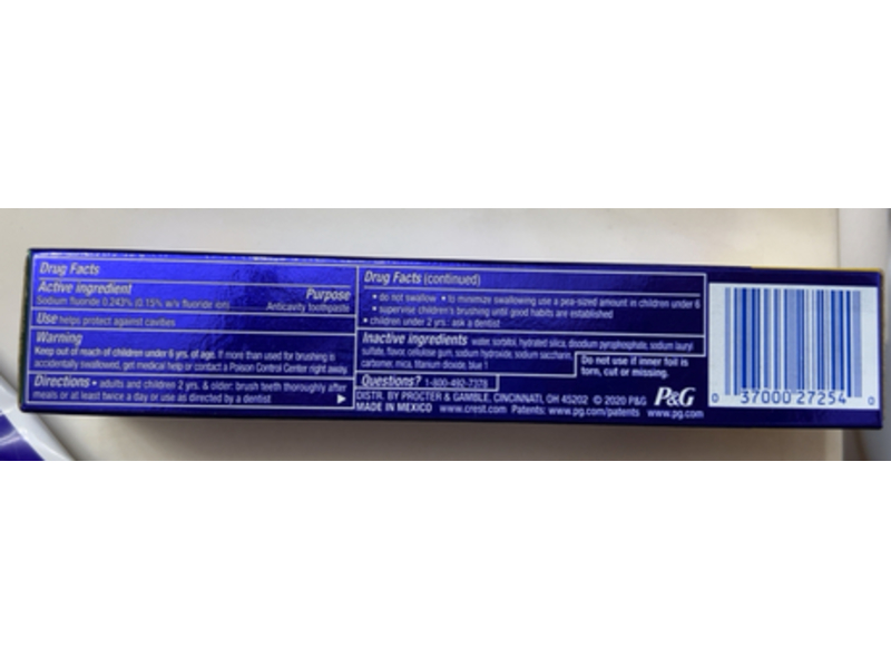 Crest 3DWhite Fluoride Anticavity Toothpaste, Mint Splash, 2.3 oz/65 g