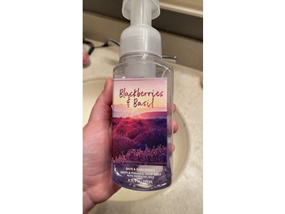 Bath & Body Works Gentle Foaming Hand Soap, Blackberries & Basil