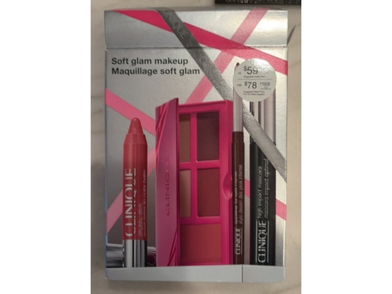 Clinique Soft Glam Makeup Set
