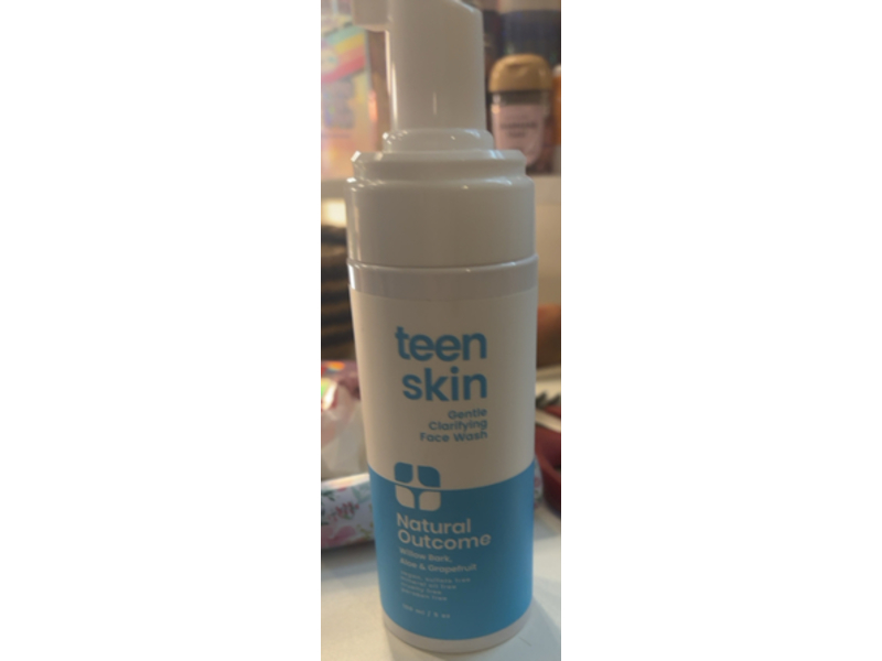 Natural Outcome Teen Skin Gentle Clarifying Face Wash, Willow Bark + Aloe & Grapefruit, 5 oz/150 mL
