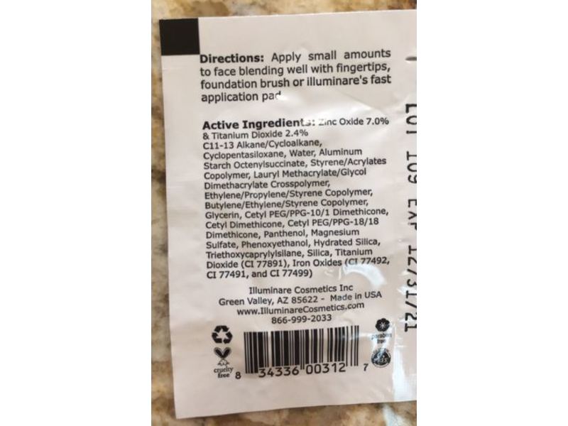 Illuminare Mattifying Mineral Foundation, SPF 20, Porcelain, 0.017 fl oz/0.5 mL