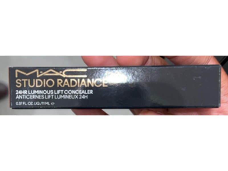 M.A.C Studio Radiance 24Hr Luminous Lift Concealer, NW65, 0.37 fl oz/11 mL