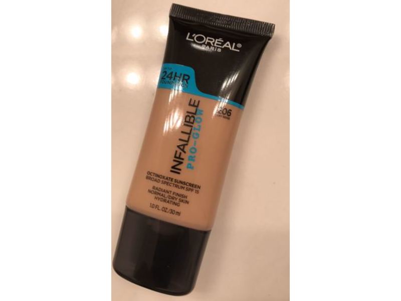 L'Oreal Paris Infallible Pro-Glow Foundation, SPF 15 Buff Beige, 1 fl oz/30 mL