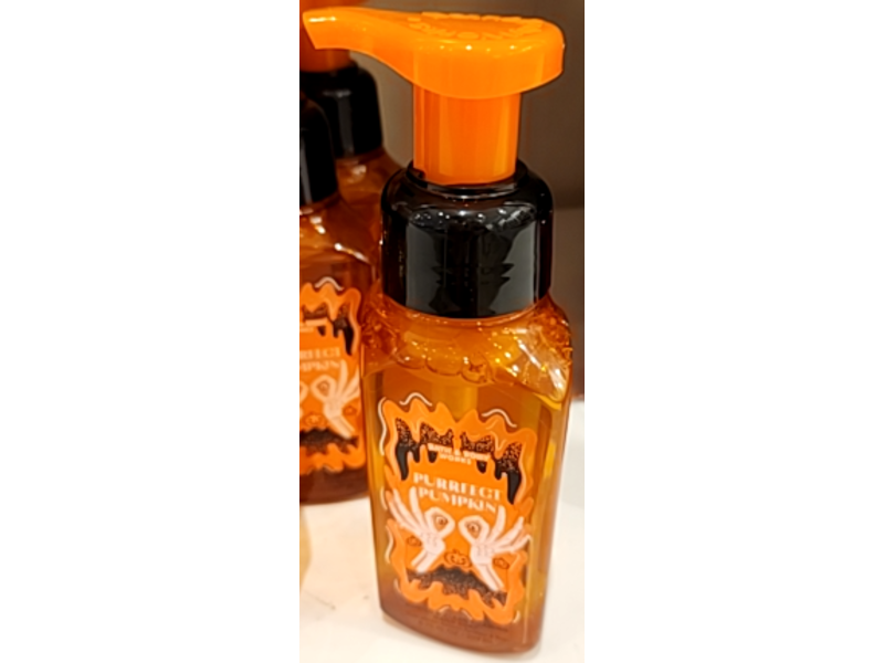 Bath & Body Works Purrfect Pumpkin Gentle & Clean Foaming Hand Soap, 8.75 fl oz/259 mL
