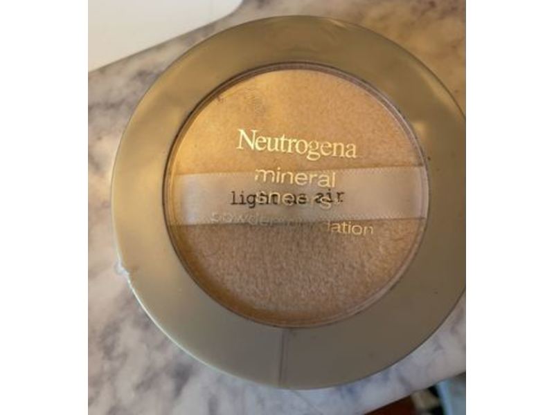 Neutrogena Mineral Sheers Powder Foundation, Classic Ivory 10, 0.34 oz/9.6 g