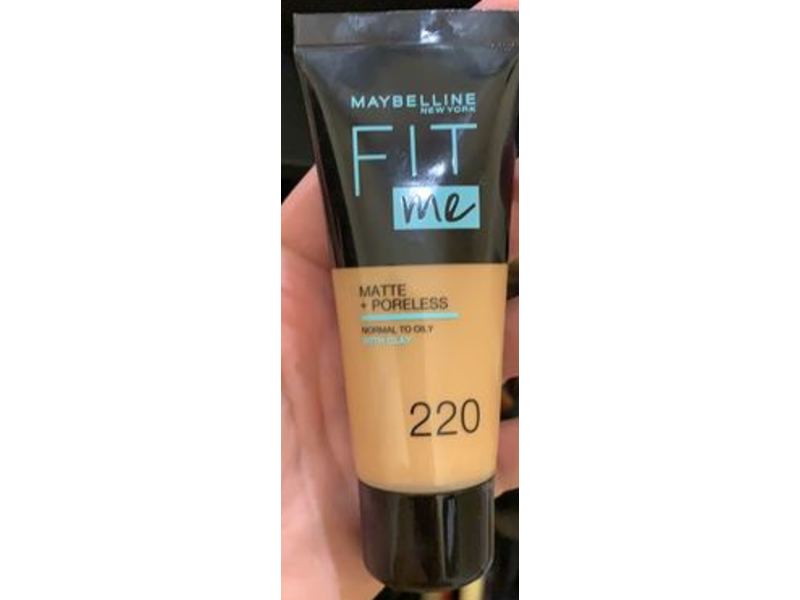 Maybelline New York Fit Me Matte + Poreless Foundation, 220 Natural Beige, 30 mL