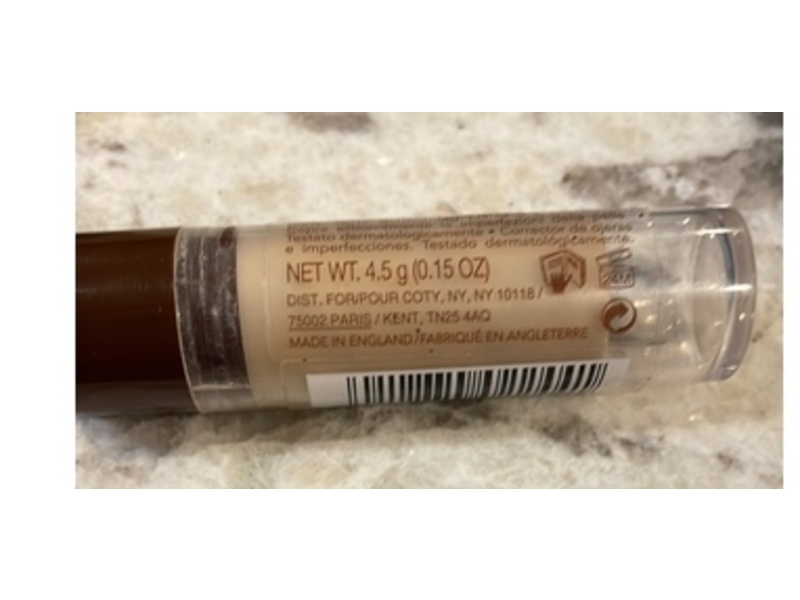 Rimmel Hide The Blemish Concealer, Ivory, 0.15 fl oz/4.5 g