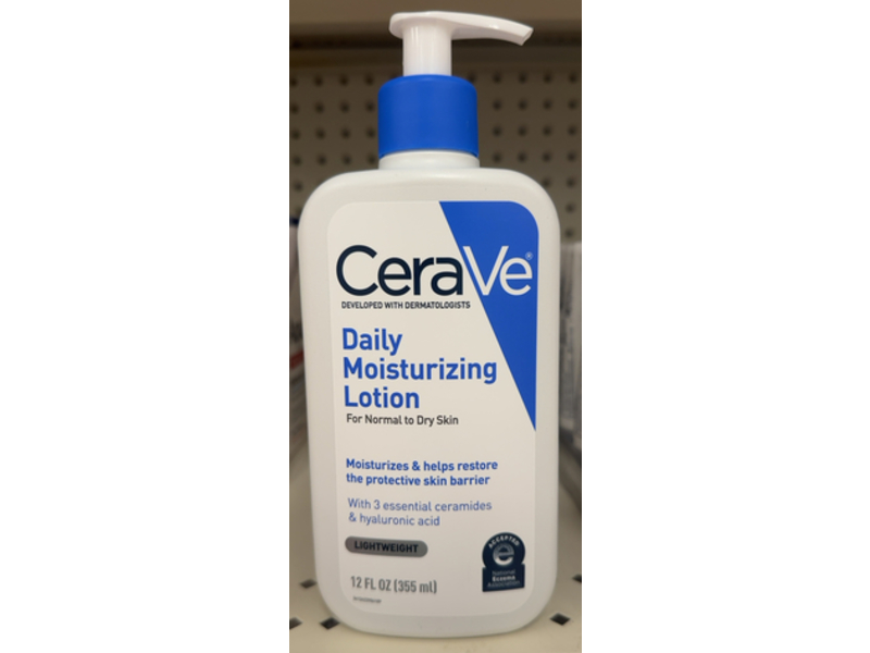 CeraVe Lightweight Daily Moisturizing Lotion, 3 Essential Ceramides & Hyaluronic Acid, 12 fl oz/355 mL