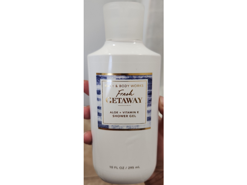 Bath & Body Works Fresh Getway Shower Gel, Aloe + Vitamin E , 10 fl oz/295 mL