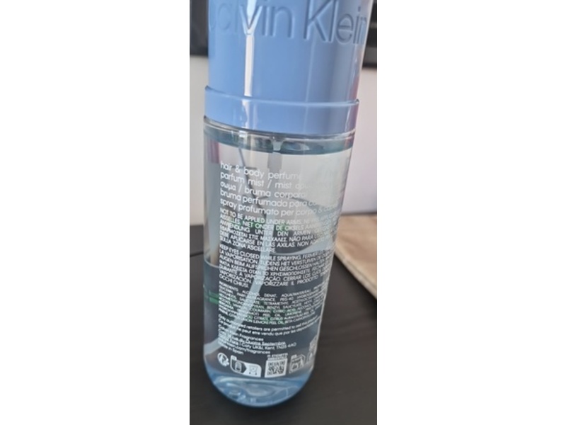 Calvin Klein Hair & Body Perfume Body Mist, Silky Coconut, 7.9 fl oz/236 mL